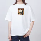 雑貨「キリン堂」のきりん１４ Oversized T-Shirt
