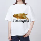 動物専門グッズ店 Global Buzz wordsの眠った猫グッズ2 オーバーサイズTシャツ