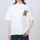 パペットピットの風なびく犬 Oversized T-Shirt