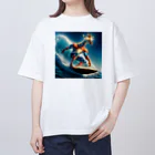 アニマルxスポーツグッズ「アニマル・ヒーローズ」の『波乗りキリンMUSASHI - サーフアドベンチャー』グッズ Oversized T-Shirt