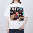 MTHの会社の組織改革を行うミニブタ Oversized T-Shirt