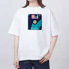 愛着ライフのレトロなネオンフロッピー Oversized T-Shirt