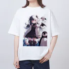 シロクマペンギンの冷極フローズン✕小悪魔ガール Oversized T-Shirt