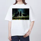 おかづあいのねこちゅうしんの黒の三頭政治 Oversized T-Shirt