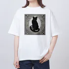 動物デザイングッズの黒猫 オーバーサイズTシャツ