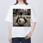 Mt_hatakeのお出かけペンギン Oversized T-Shirt