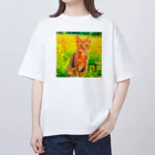 猫好きの谷の猫の水彩画/花畑のオシキャットねこのイラスト/キジトラネコ オーバーサイズTシャツ