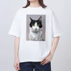 kinako-japanのハチワレ　凪ちゃん Oversized T-Shirt