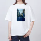 学級目標の海辺の街 オーバーサイズTシャツ