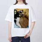 ayamomohidemiのキュートな猫猫あくび オーバーサイズTシャツ