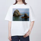 amaterasu358800の夫婦岩 Oversized T-Shirt