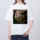 wezooweの神社廃墟1 Oversized T-Shirt