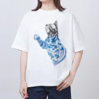 TRAVA design SHOPの猫トライバル×青空 Oversized T-Shirt