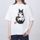 小鳥と映画館の加筆版 招き猫 ハチワレ オーバーサイズTシャツ