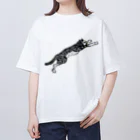 ンコストア(N’ko)の猫飛ぶ オーバーサイズTシャツ