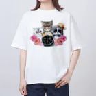 SANKAKU DESIGN STOREの仲良し！ぺちゃかわ猫ちゃんたちのバカンス。 Oversized T-Shirt