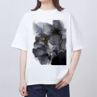 美（utsukushi）のモノクロ大理石調 Oversized T-Shirt