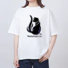 kocoon（コクーン）の夜型生活のネコ Oversized T-Shirt