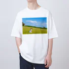 まんじゅうのパピヨン〜青空の下鳩と共に〜 Oversized T-Shirt
