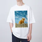 りんごの海岸の猫 Oversized T-Shirt