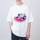 ねこまみれの白黒柄のネコとスイカ Oversized T-Shirt