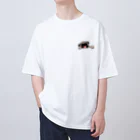 パグ PUG ぱぐ  OHMAI GALLERYのPUG-ぱぐ-パグ-覗き見パグ Tシャツ Oversized T-Shirt