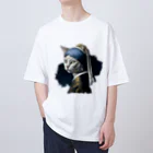 Hamidusのパールイヤリングをした猫- Vermeerの笑える絵画 オーバーサイズTシャツ