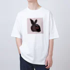 うさぎ雑貨屋maccoの黒うさぎ Oversized T-Shirt