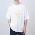 ［ n / k ］ONLINE_SHOPの走るシチョウサ(赤肉) Oversized T-Shirt