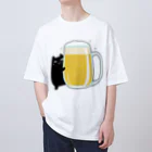 うさやの美味しいビールをゲットしてご満悦の黒猫 Oversized T-Shirt