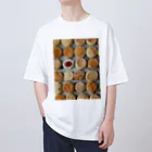 世界お菓子ばなしのスコーンがいっぱい オーバーサイズTシャツ