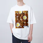 世界お菓子ばなしの月餅がいっぱい Oversized T-Shirt