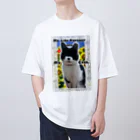 あしたのひまわりの目力たっぷりの白黒猫モンドちゃん オーバーサイズTシャツ