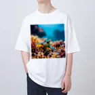 光るハイビスカスの珊瑚と亀 Oversized T-Shirt