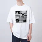 パグと添い寝の愛車とテトくん Oversized T-Shirt