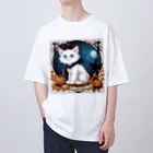 yoiyononakaのハロウィンの白猫08 Oversized T-Shirt