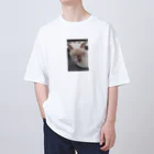 Makoto_Kawano Designの悪そうなのにカワイイ猫ちゃん Oversized T-Shirt