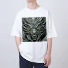 ５６アイテムズの銀龍 Oversized T-Shirt