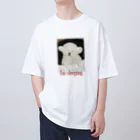 プンのお惣菜の寝たフリ犬 Oversized T-Shirt