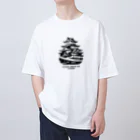 面白デザインショップ ファニーズーストアの雲上の城塞：日本オデッセイ Oversized T-Shirt