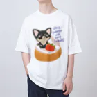 Pawsome Islandのチワワと一緒に楽しむデザートの世界！ Oversized T-Shirt