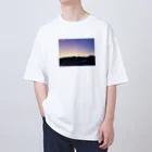 眠れる森の魔女の紫の空 Oversized T-Shirt