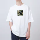 kagamimotiの庭師のゴリラ Oversized T-Shirt