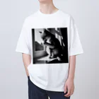 猫は癒やしの毛づくろい猫 Oversized T-Shirt