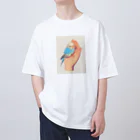 AQUAMETAVERSEの手のひらでおしゃべりセキセイインコの　BLUE PLUM  691 Oversized T-Shirt