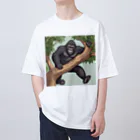 namuhatimanの木を登っているゴリラ Oversized T-Shirt