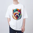 柴犬に囲まれたいのキャップにサングラスの白柴犬 Oversized T-Shirt