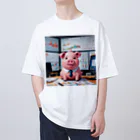 MTHの会社の財務状況を分析するミニブタ Oversized T-Shirt