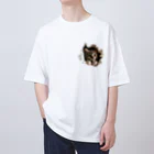 oniyanma64の子猫外を見る オーバーサイズTシャツ