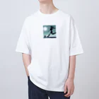 GUNSUNのサッカー少女 Oversized T-Shirt